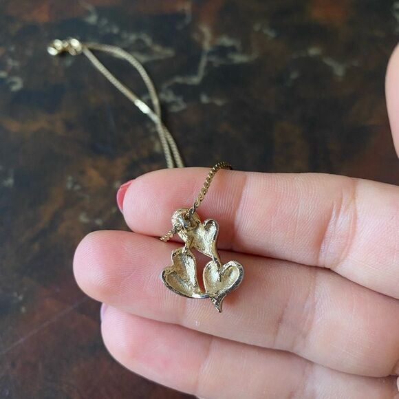 Vintage Gold Chain Necklace with White Hearts Charm Pendant - Picture 4 of 5